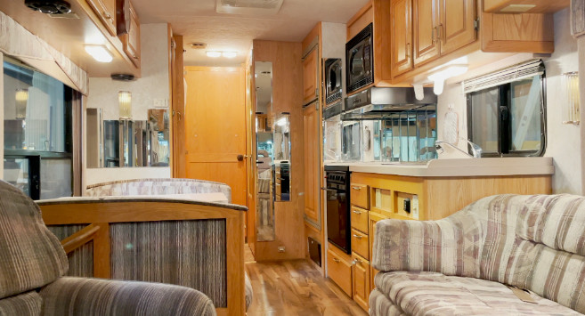 Un aperçu des nombreux miroirs qui avaient été installés dans notre VR de 1995 tous les vieux miroirs présents dans le VR avant la transformation